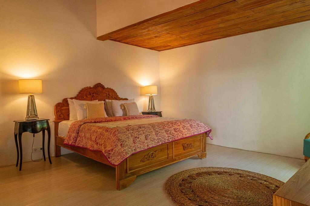 Berawa Canggu Stylish Joglo 3 Bedrooms Private Villa With Private Pool Exterior photo